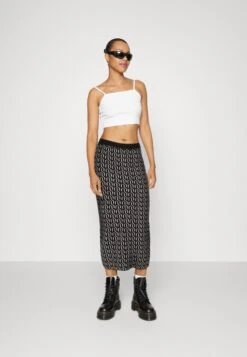 Vendite Adidas Originals || Steve Madden || Next -Vendite Adidas Originals || Steve Madden || Next 263abd98f82043f29d7e21b9dd8e383c