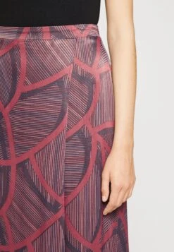 Tom Tailor Skirt Wrap PrintedGonna A PortafoglioNavy Donna Gonne TO221B0DR-G11 -Vendite Adidas Originals || Steve Madden || Next 7f53447fb0ba45aeba759524b50ce1d8